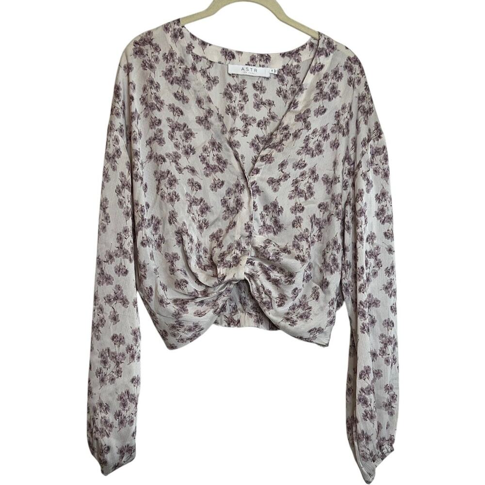 ASTR the Label Womens Surplice Blouse Size Medium Beige Lavender Long Sleeve